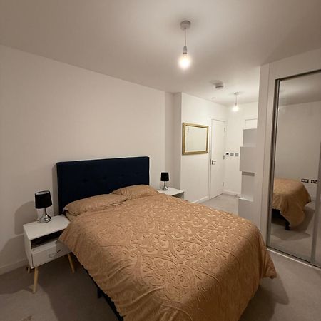 The Velvet Vista Apartment Croydon Exterior photo