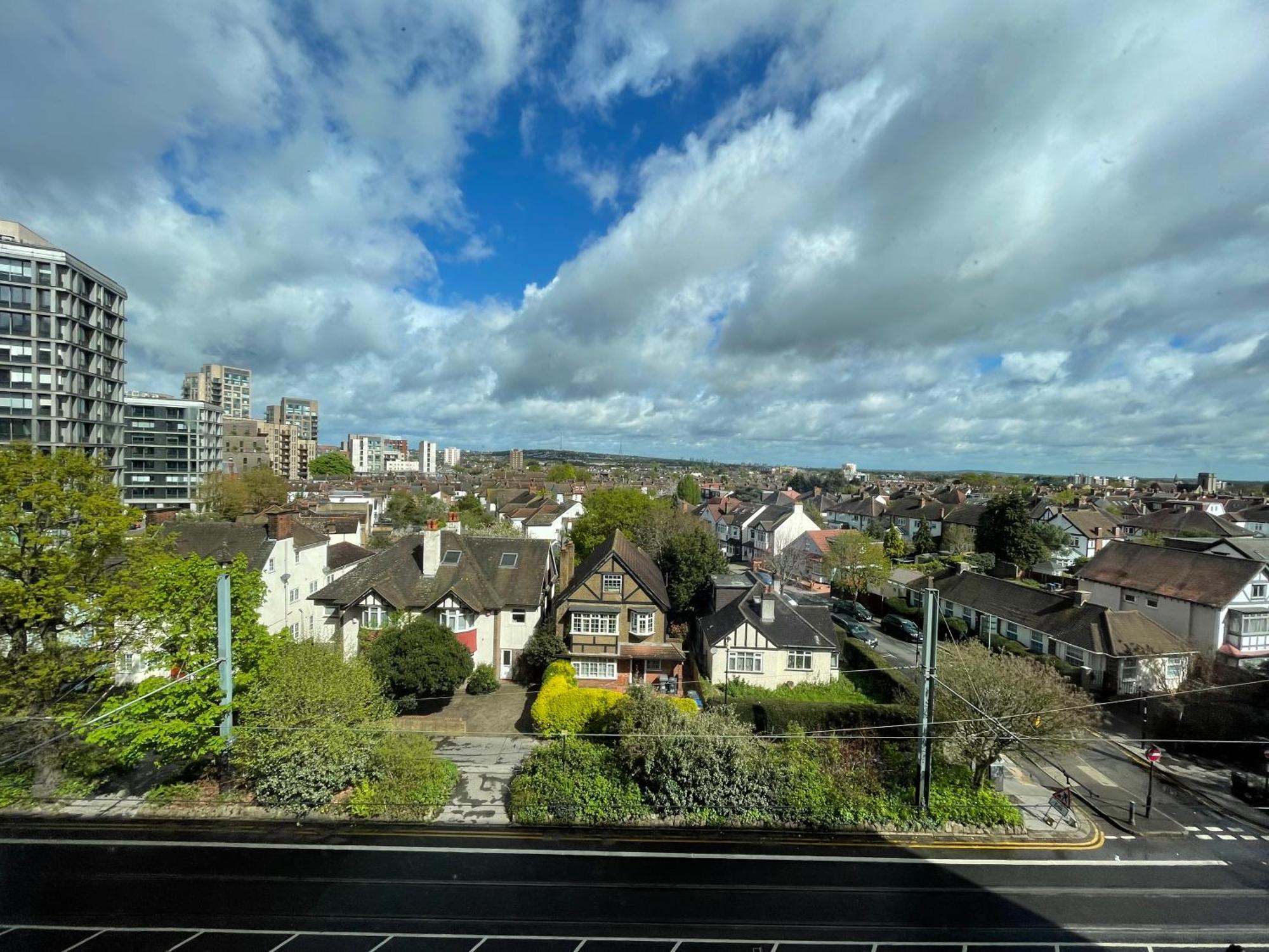 The Velvet Vista Apartment Croydon Exterior photo